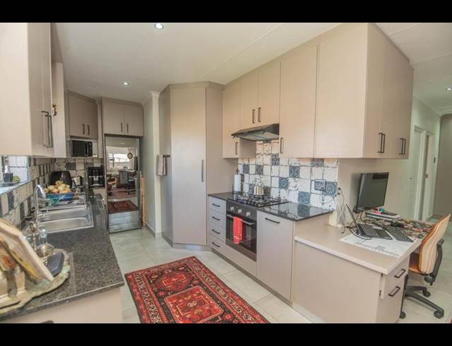 2 BEDROOM HOUSE FOR SALE IN SPRINGFIELD